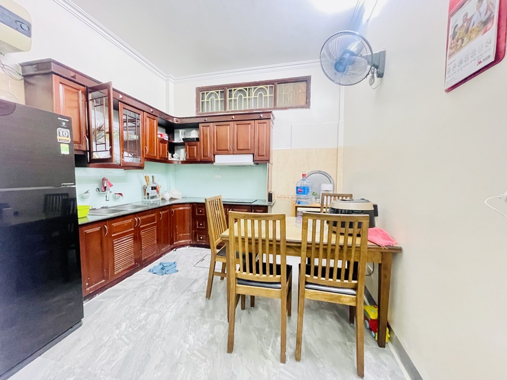 BÁN NHÀ ĐẸP Ở NGAY- ĐỐNG ĐA - 2 THOÁNG - Ô TÔ ĐẦU NGÕ - 39m2 - 9,6 Tỷ